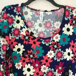 NWT LuLaRoe Floral Print Scooped Neck Long Sleeve T- Shirt Size XL high& Low Hem